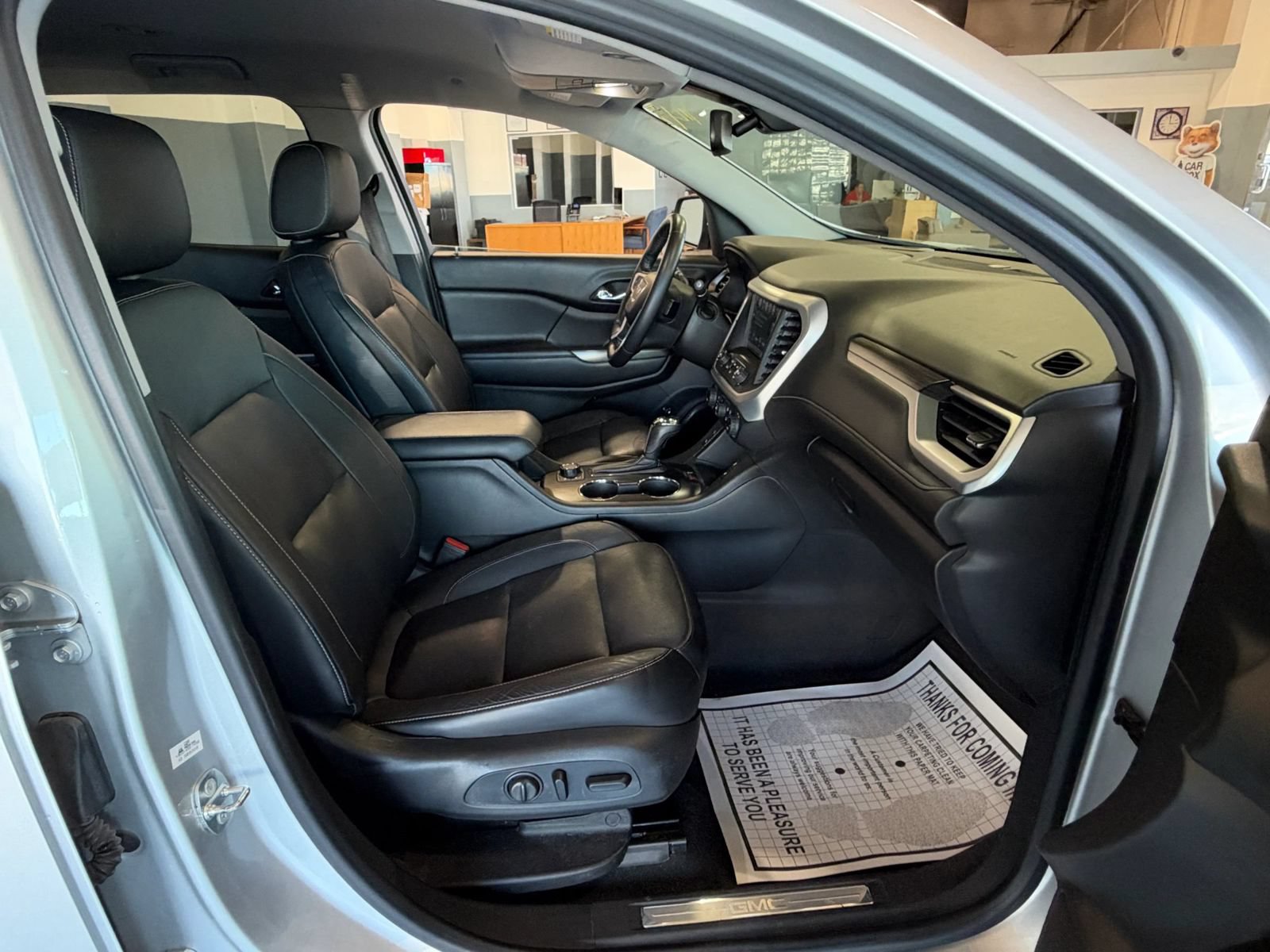 Used 2017 GMC Acadia SLT AWD/4WD image 13