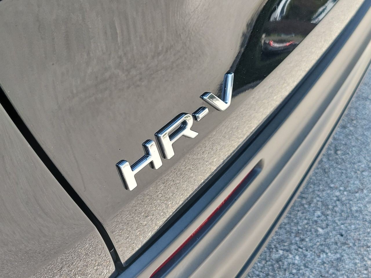 Used 2023 Honda HR-V LX image 6