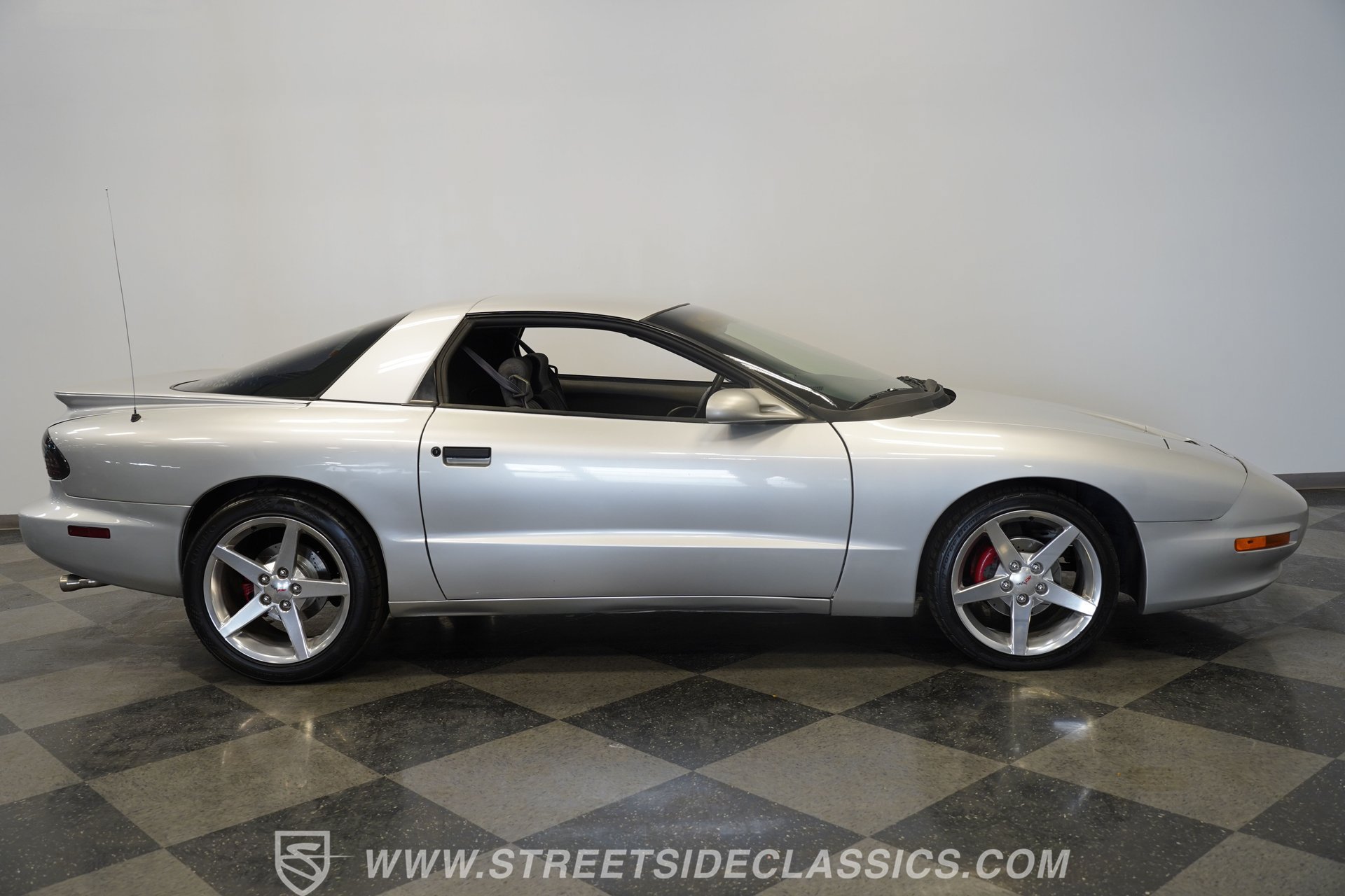 Used 1997 Pontiac Firebird Formula w/ Opt Pkg RWD image 14