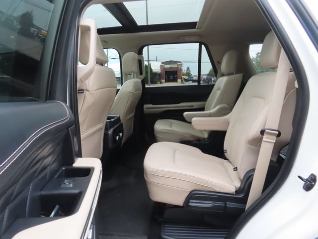 Used 2024 Ford Expedition Platinum AWD/4WD image 22