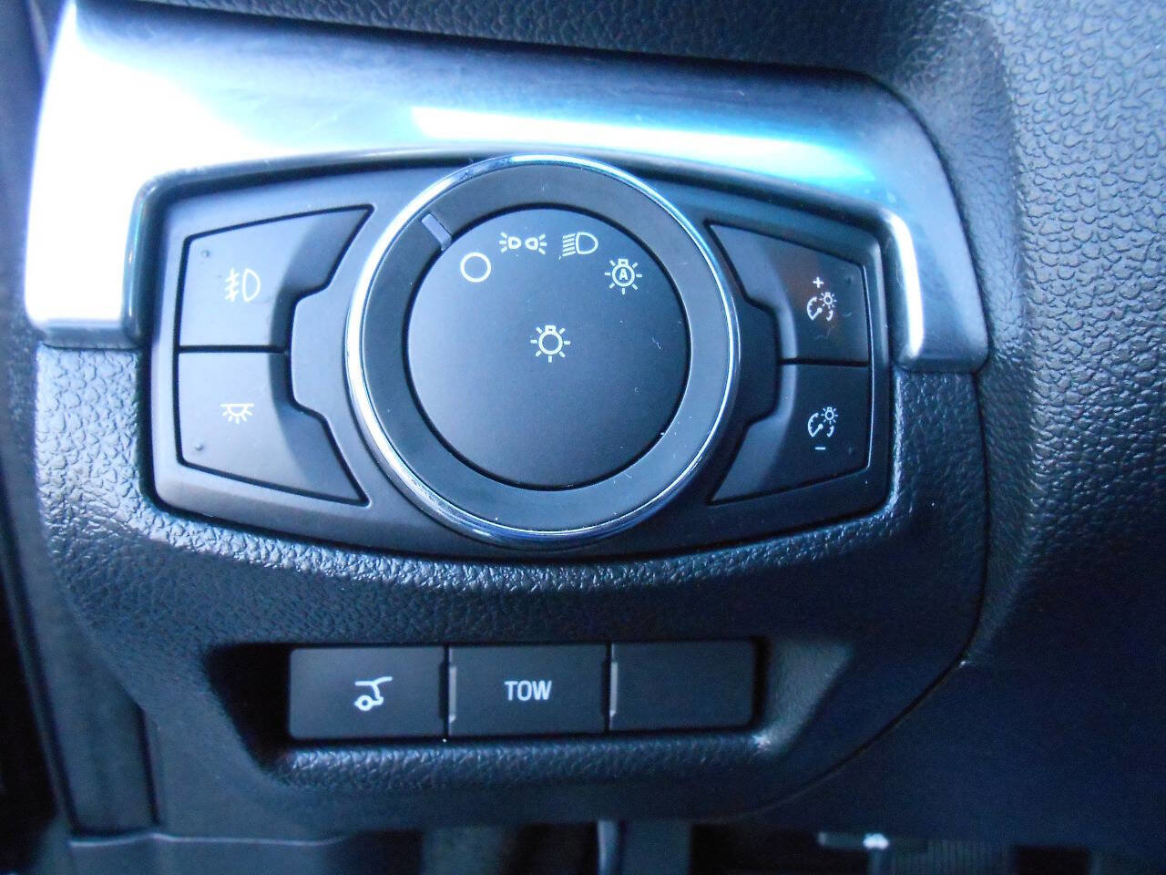 Used 2016 Ford Explorer Limited image 22