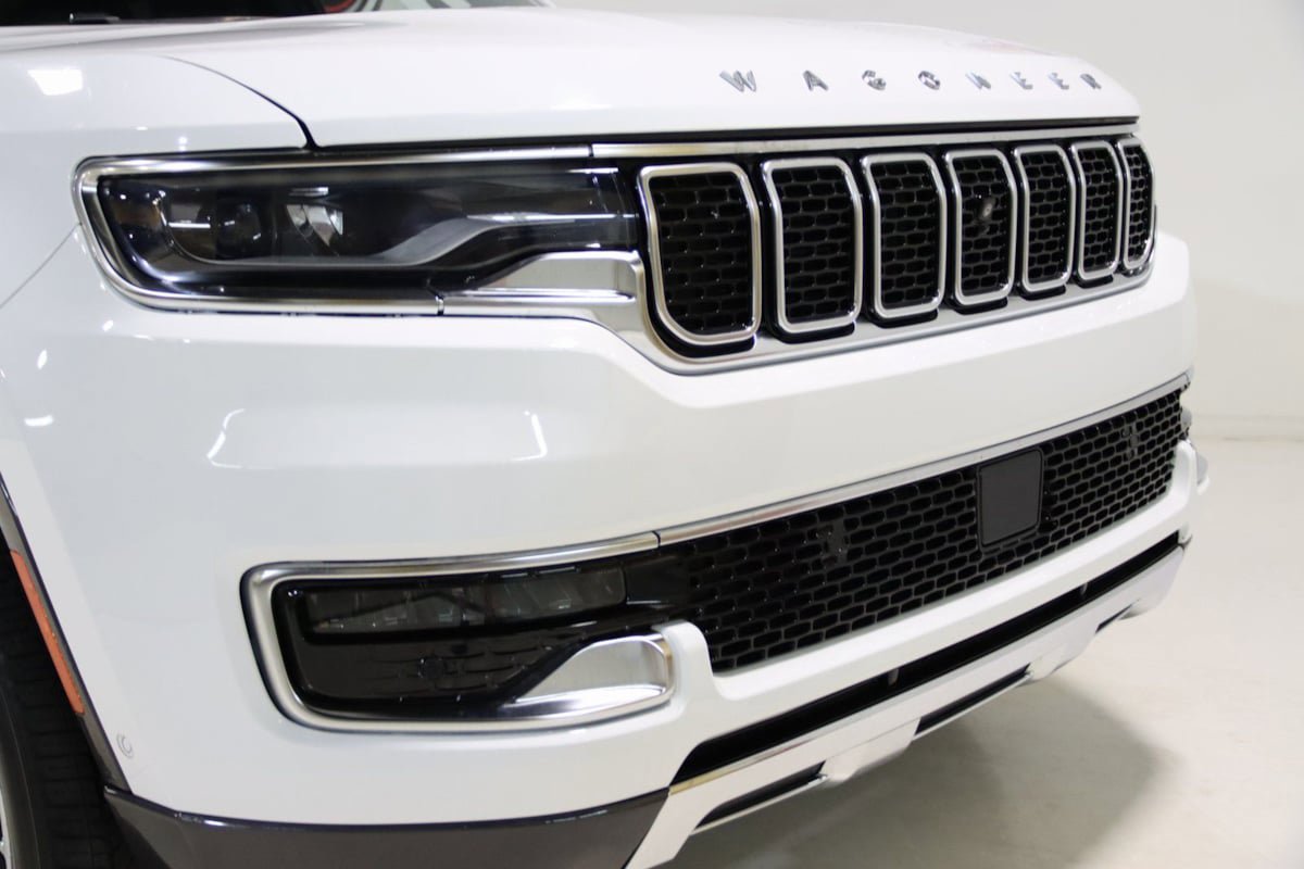 Used 2022 Jeep Wagoneer Series III w/ Premium Group I image 26