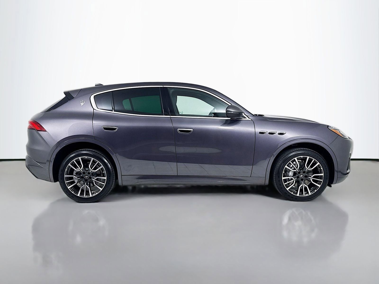New 2025 Maserati Grecale GT AWD/4WD image 9