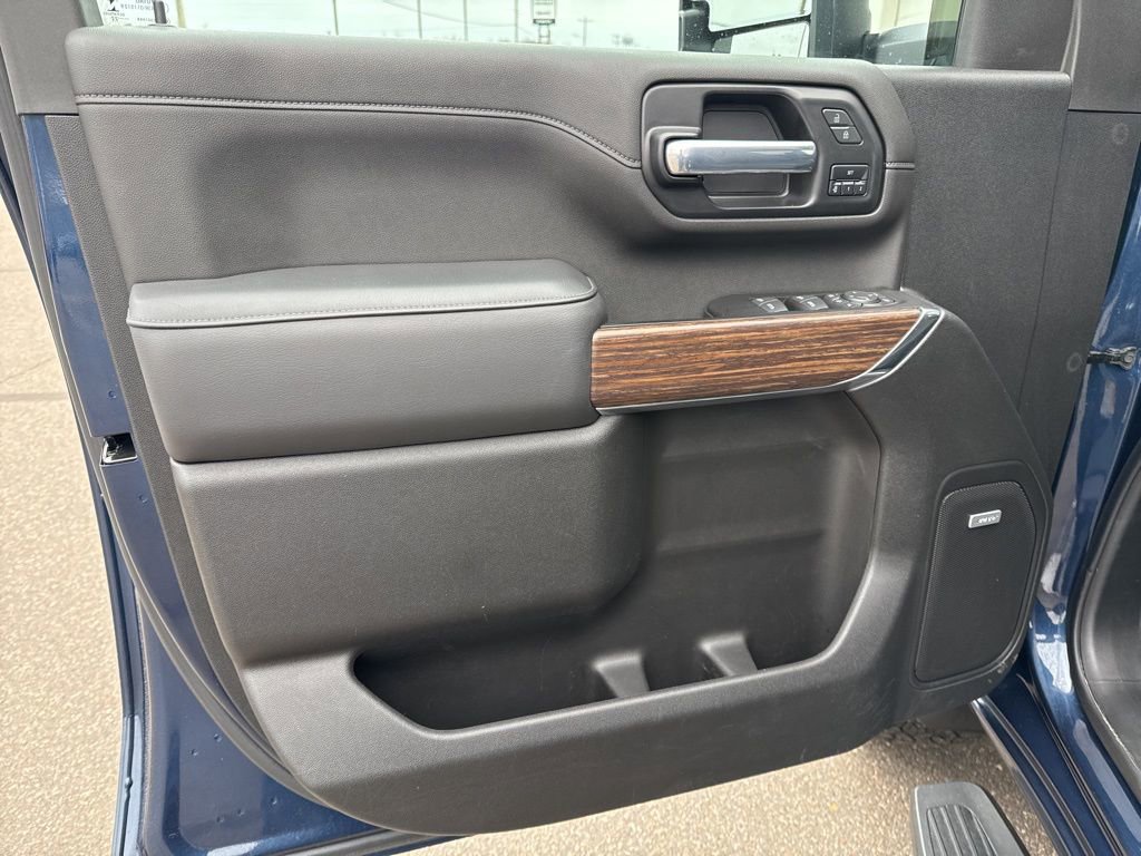 Used 2022 Chevrolet Silverado 3500 High Country w/ Safety Package II AWD/4WD image 9