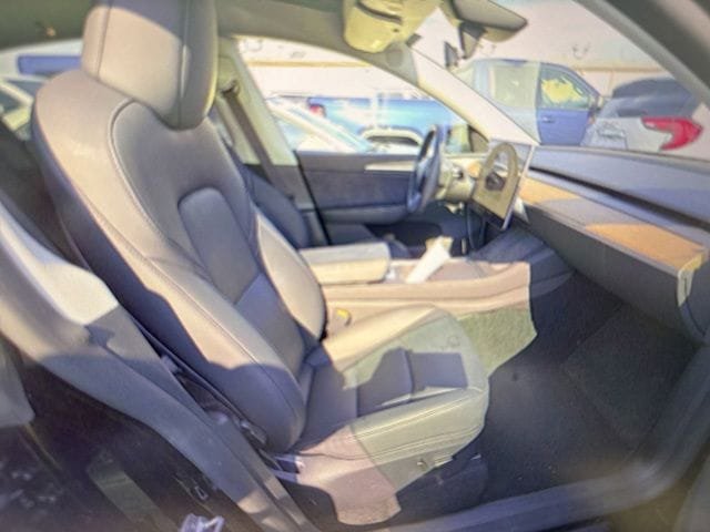 Used 2025 Tesla Model Y Long Range AWD/4WD image 14