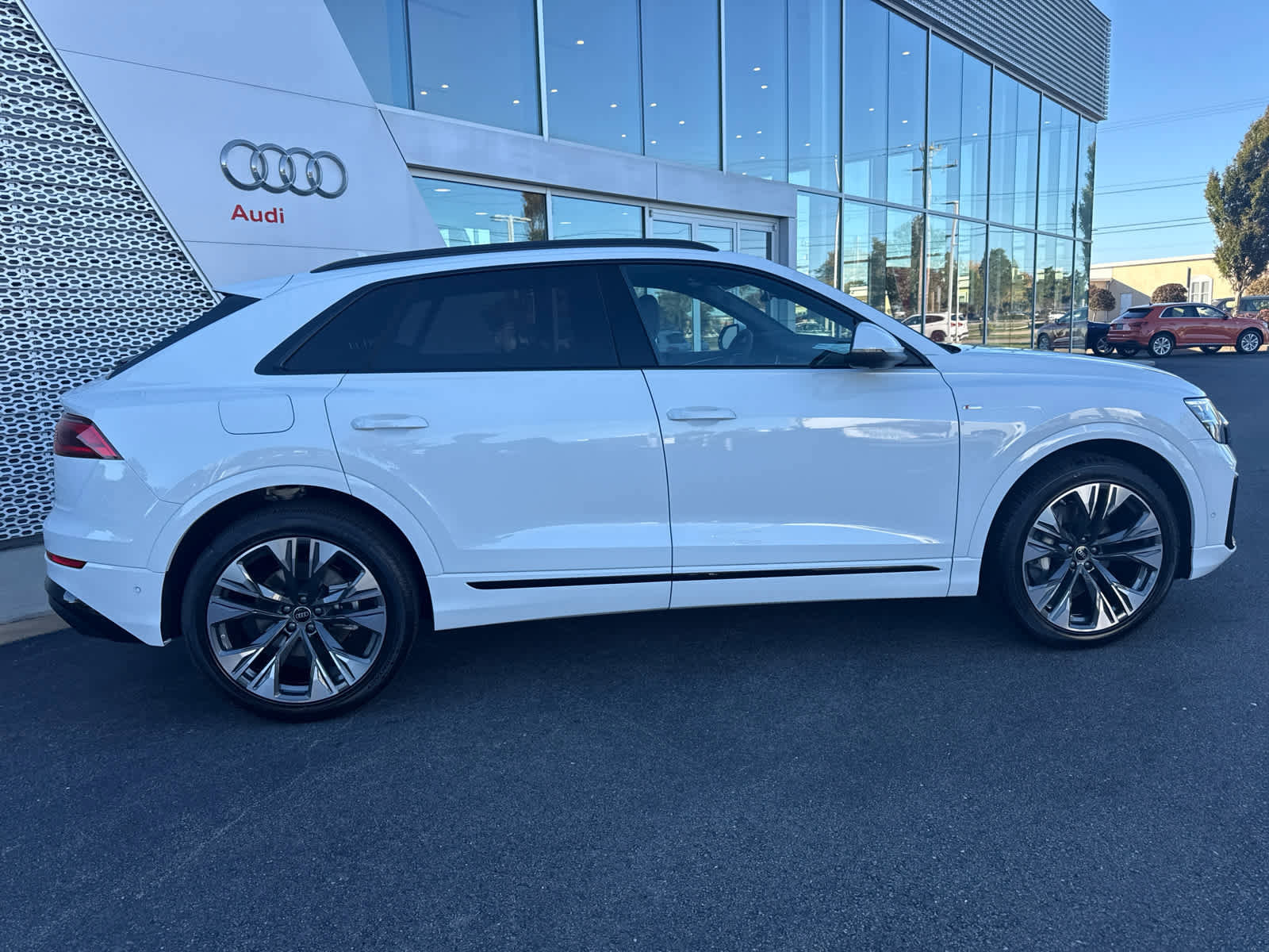 New 2026 Audi Q8 Premium Plus image 9