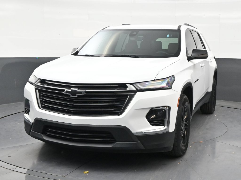 Used 2022 Chevrolet Traverse LS w/ Midnight/Sport Edition FWD image 8