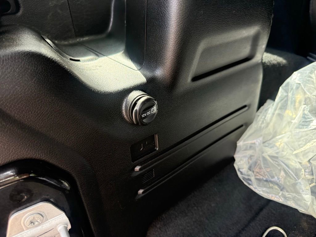 Used 2022 Jeep Wrangler Unlimited Sahara AWD/4WD image 50
