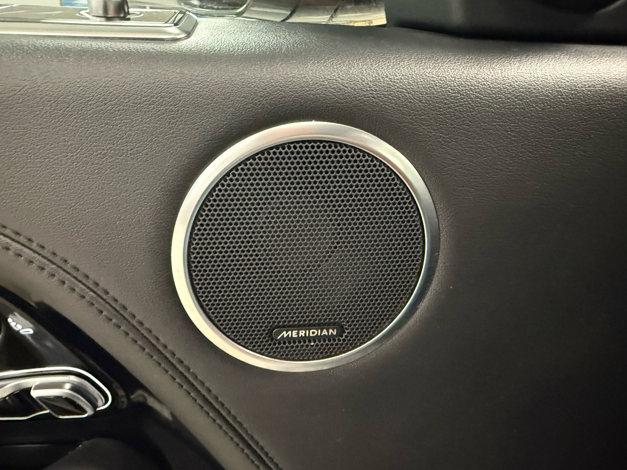 Used 2019 Land Rover Range Rover HSE image 24