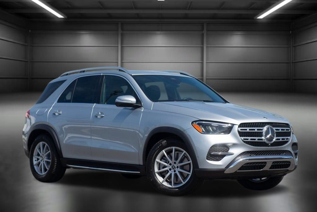 Used 2025 Mercedes-Benz GLE 450 4MATIC image 4