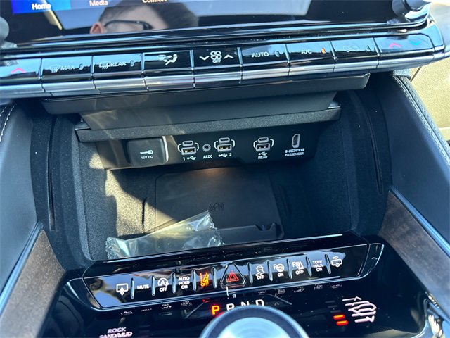 New 2024 Jeep Grand Wagoneer Series I w/ Rear Seat Video Group 1 image 23