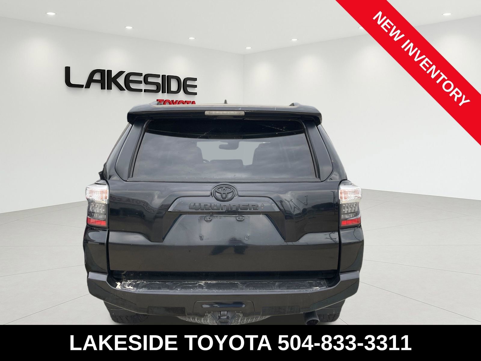 Used 2023 Toyota 4Runner SR5 Premium w/ Moonroof Package RWD image 3