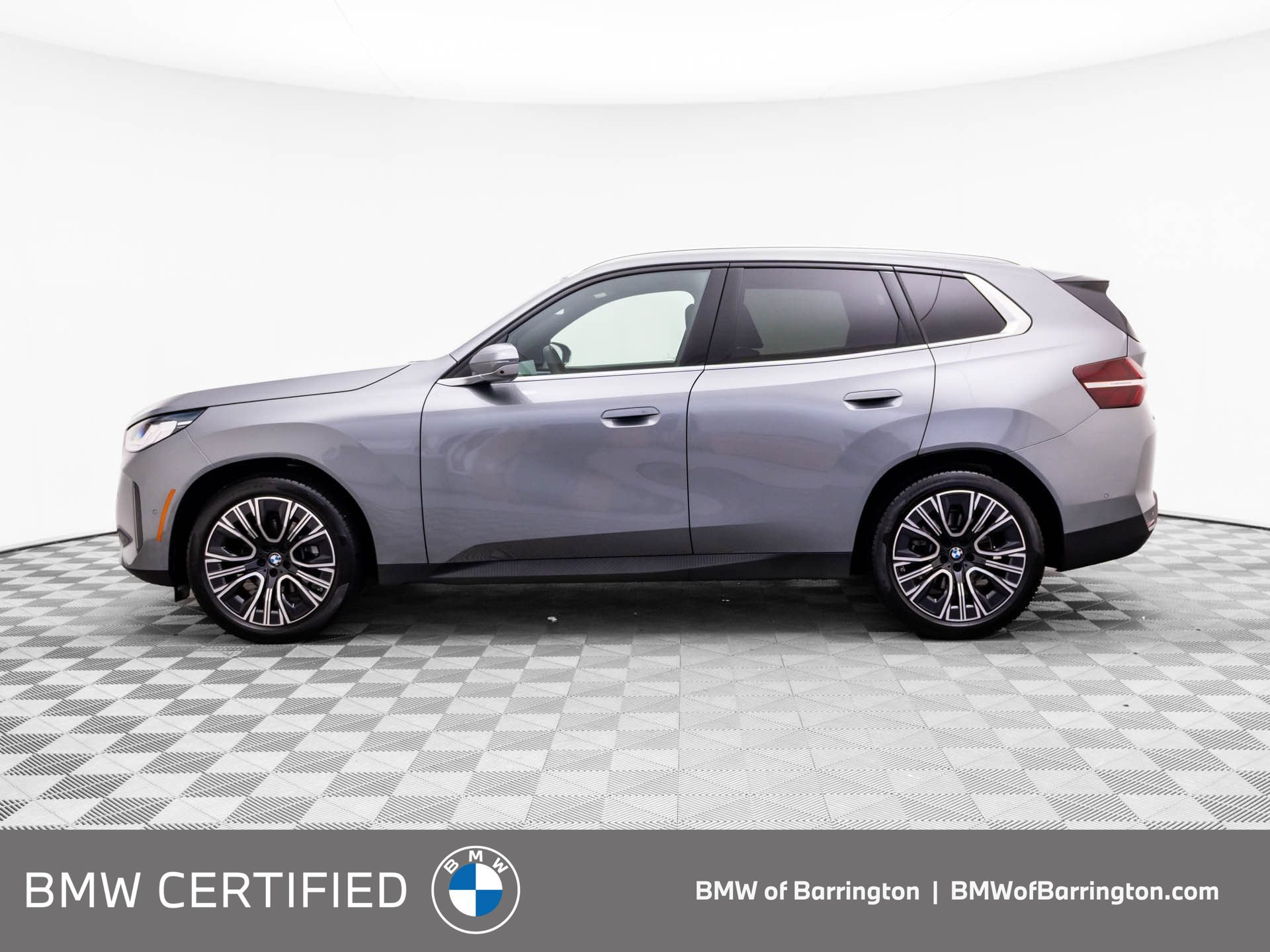 Used 2025 BMW X3 xDrive30i w/ Premium Package AWD/4WD image 2