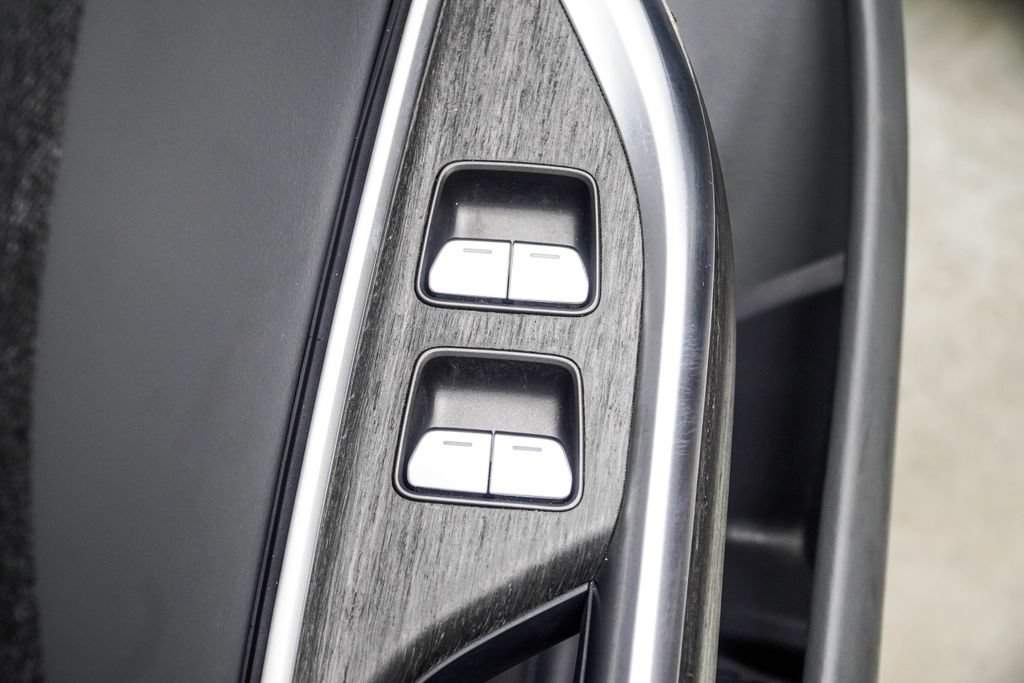 Used 2024 Lucid Air Pure RWD image 37