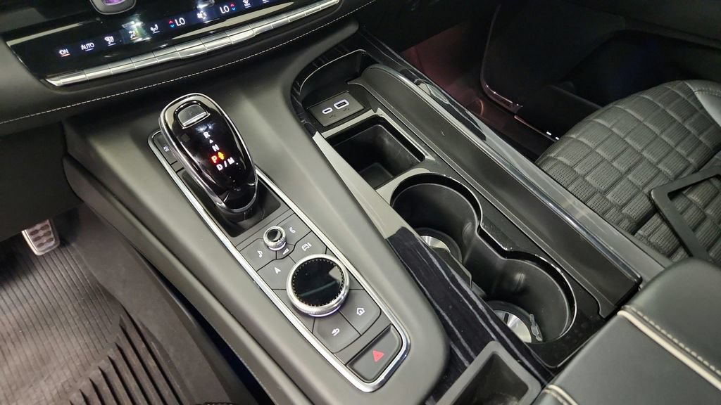 Used 2023 Cadillac Escalade V AWD/4WD image 19