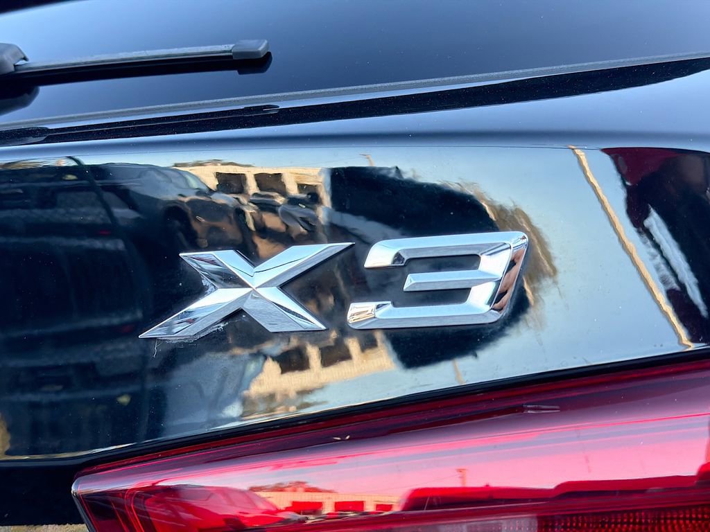 Used 2018 BMW X3 xDrive30i image 11