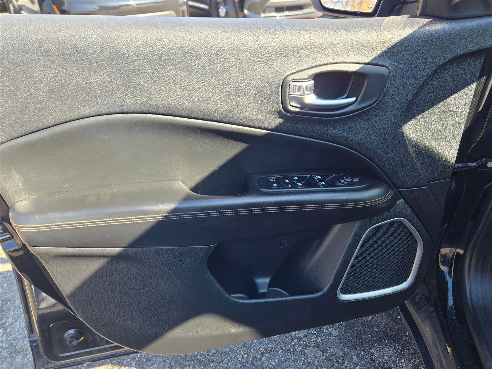 Used 2019 Jeep Compass Limited w/ Safety & Security Group image 22