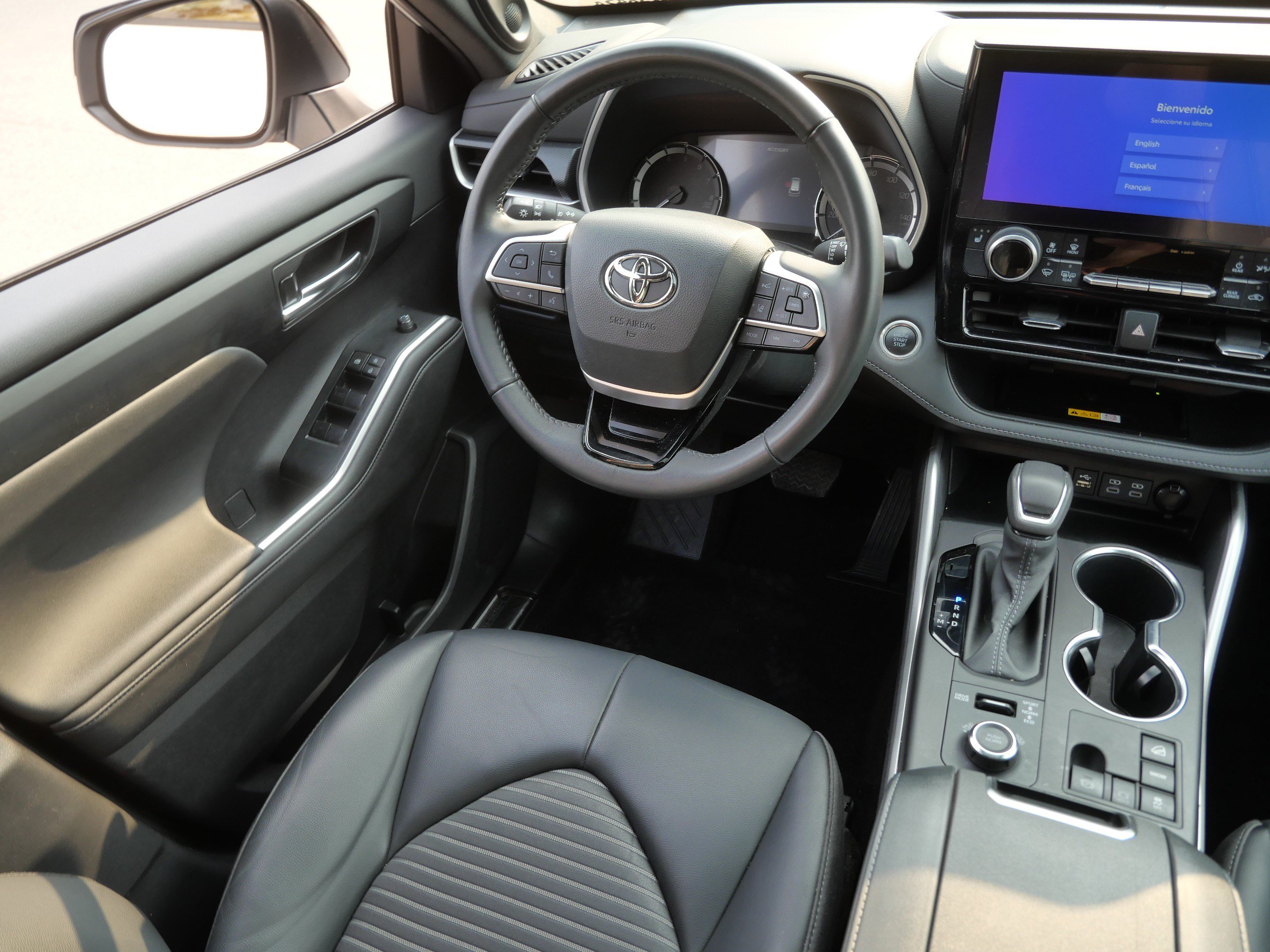 Certified 2024 Toyota Highlander XSE AWD/4WD image 9