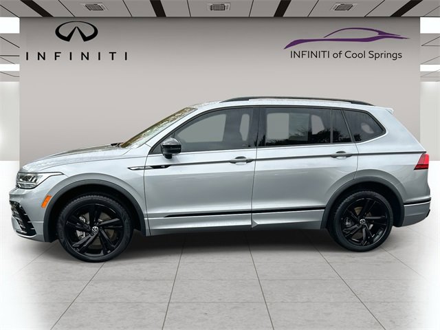 Used 2023 Volkswagen Tiguan SE R-Line image 4