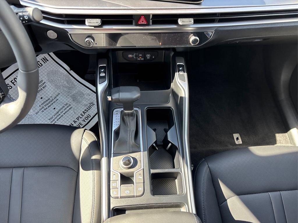 New 2025 Kia Sorento S image 11