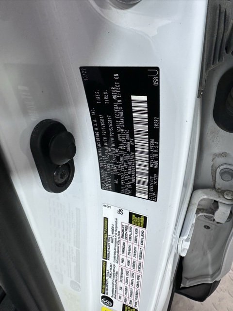 Used 2022 Toyota Corolla Cross LE image 29