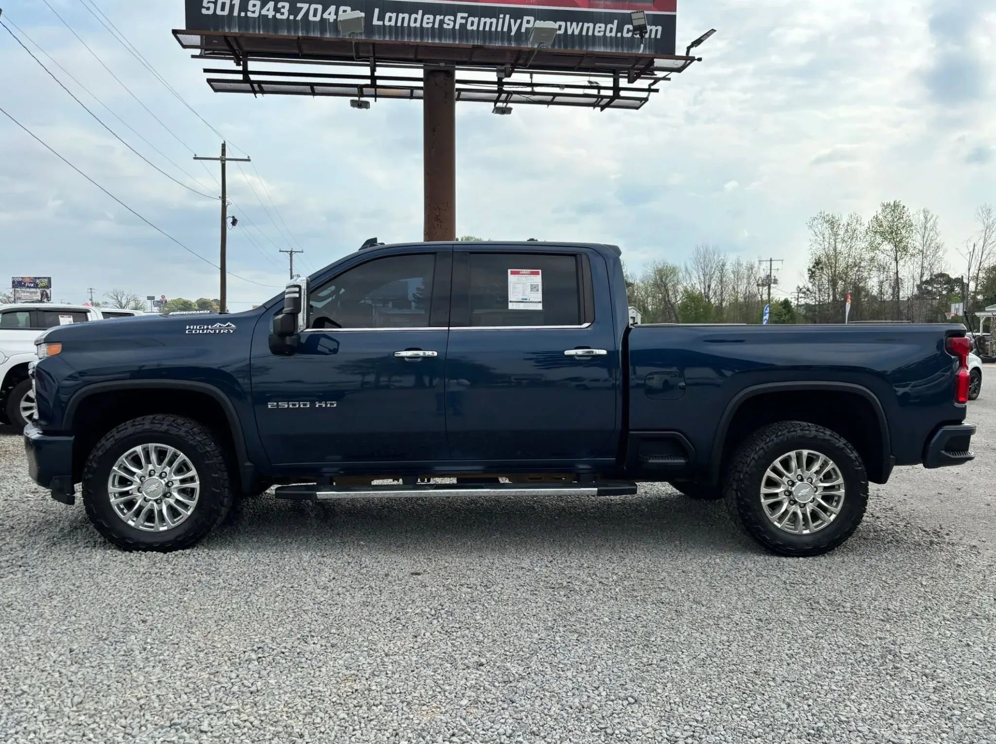 Used 2020 Chevrolet Silverado 2500 High Country image 2