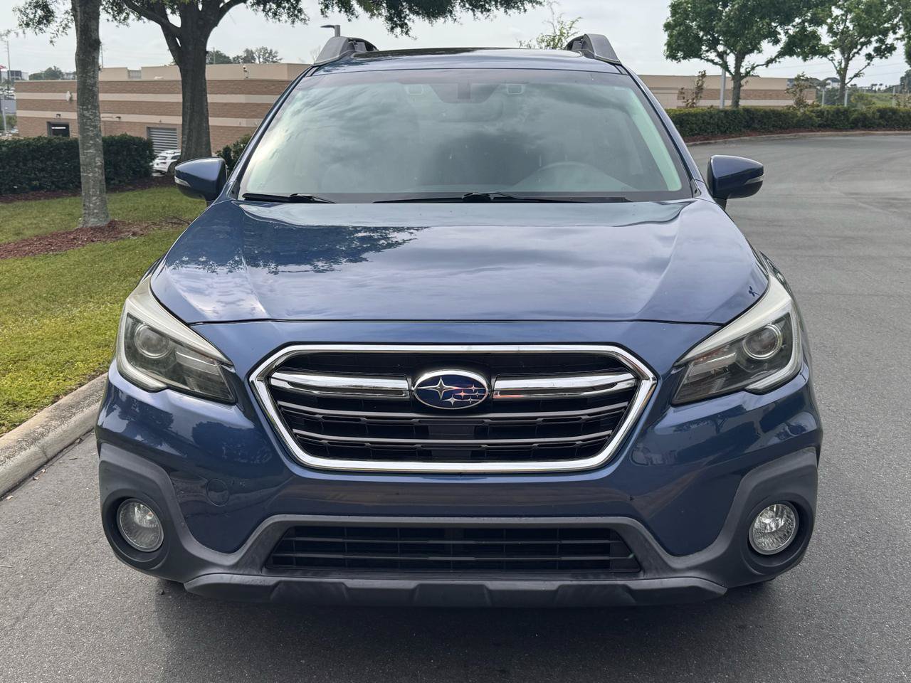 Used 2019 Subaru Outback 2.5i Limited AWD/4WD image 5