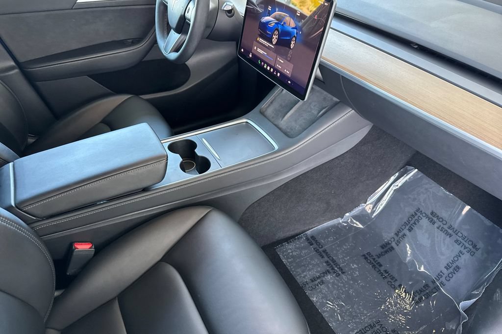 Used 2023 Tesla Model Y Long Range AWD/4WD image 19