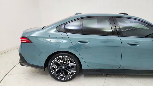Used 2024 BMW 530i image 7