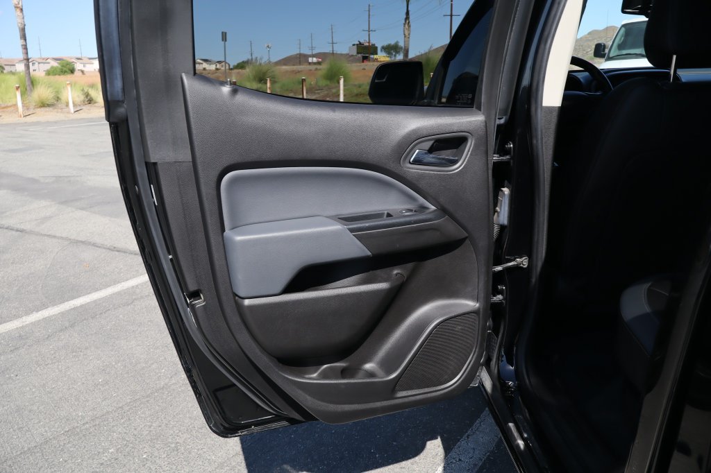 Used 2019 Chevrolet Colorado Z71 w/ Z71 Midnight Edition AWD/4WD image 33