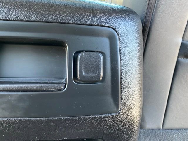 Used 2018 GMC Sierra 2500 Denali w/ Duramax Plus Package AWD/4WD image 48