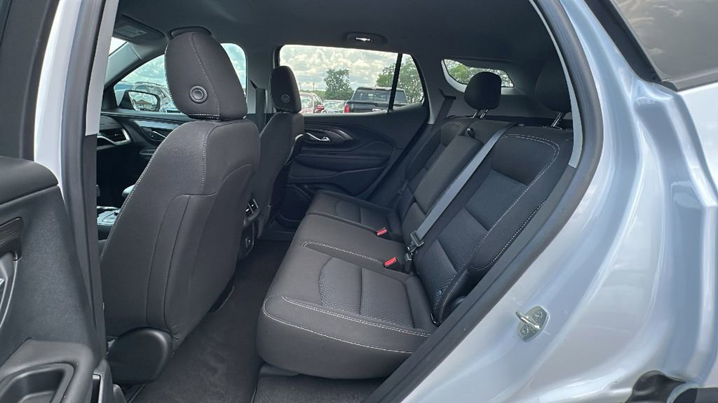 Used 2023 GMC Terrain SLE w/ Driver Convenience Package image 13