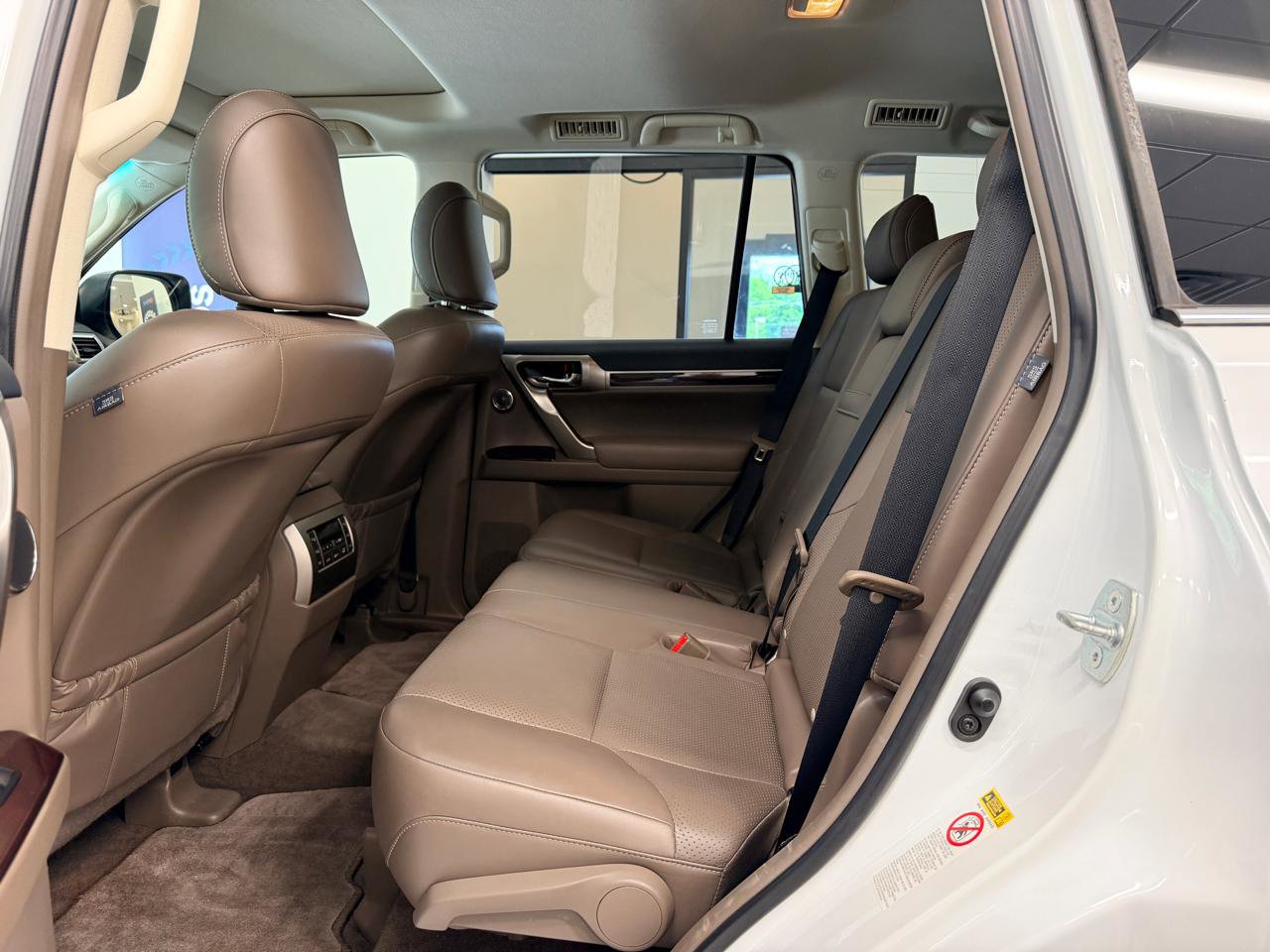 Used 2015 Lexus GX 460 Luxury AWD/4WD image 23