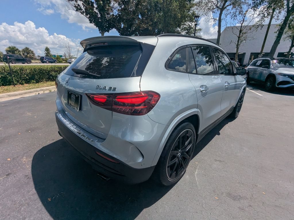 Used 2026 Mercedes-Benz GLA 35 AMG 4MATIC image 17