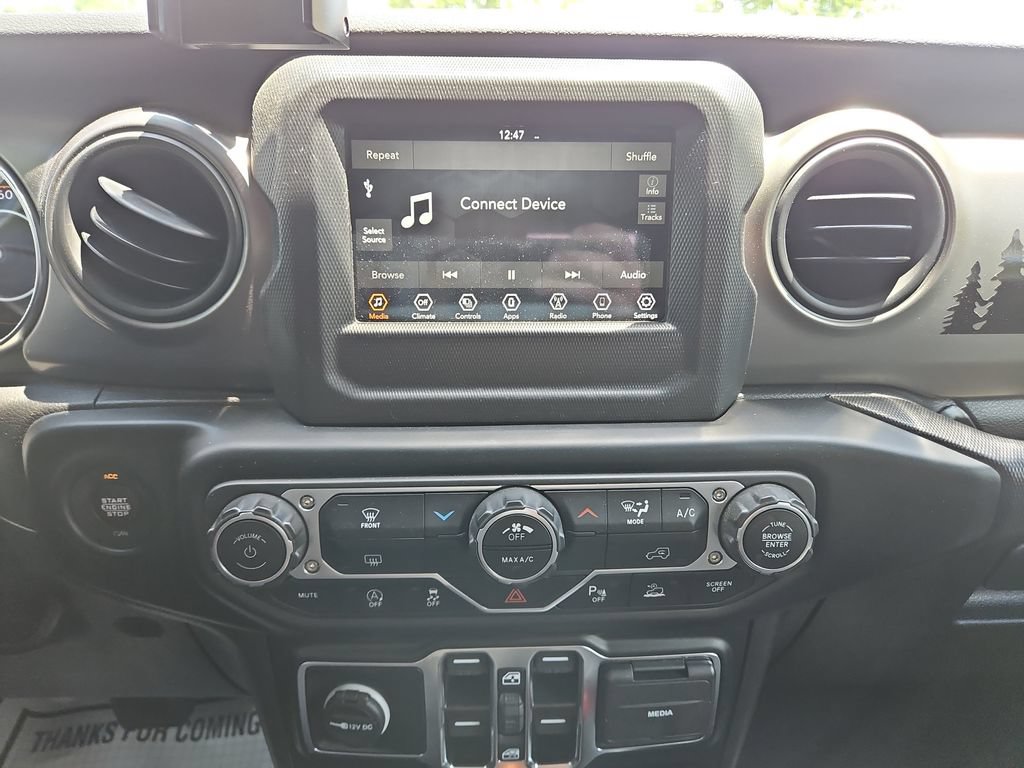 Used 2023 Jeep Gladiator Sport AWD/4WD image 19