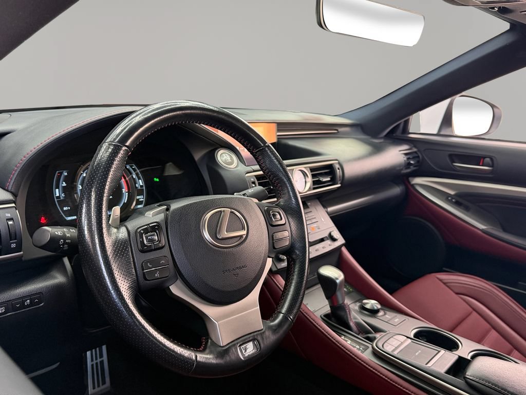 Used 2016 Lexus RC 200t RWD image 17