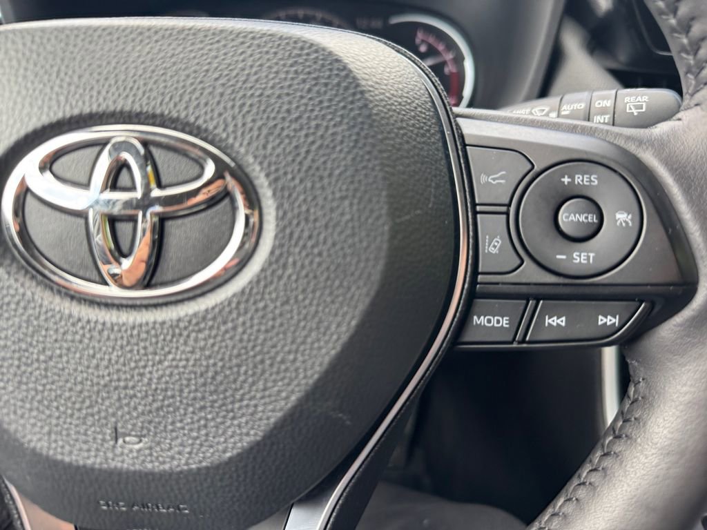 Used 2025 Toyota RAV4 XLE Premium w/ Weather Package AWD/4WD image 30