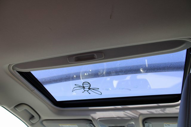 Used 2020 Toyota RAV4 Limited image 30