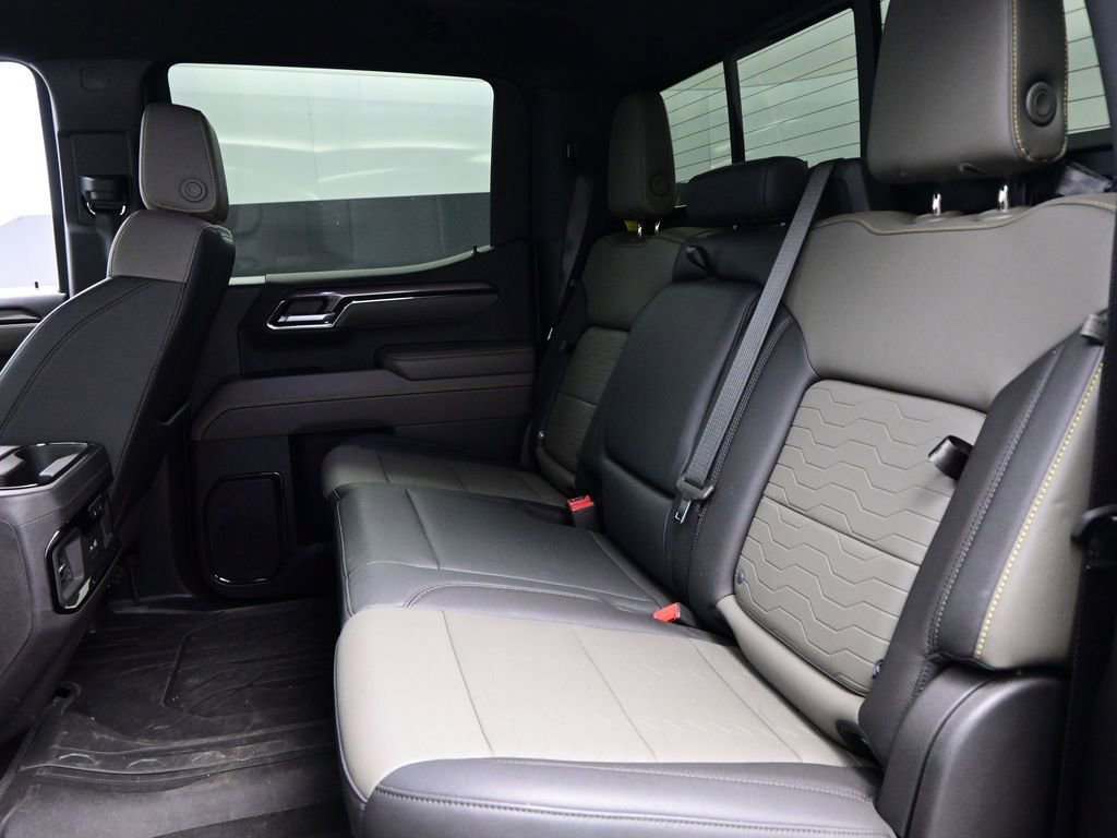 Used 2024 Chevrolet Silverado 1500 ZR2 w/ Technology Package image 10