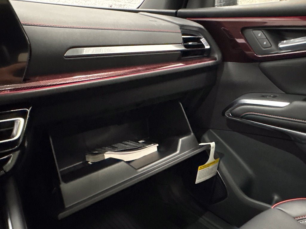 New 2027 Chevrolet Traverse RS w/ LPO, Floor Liner Package AWD/4WD image 26