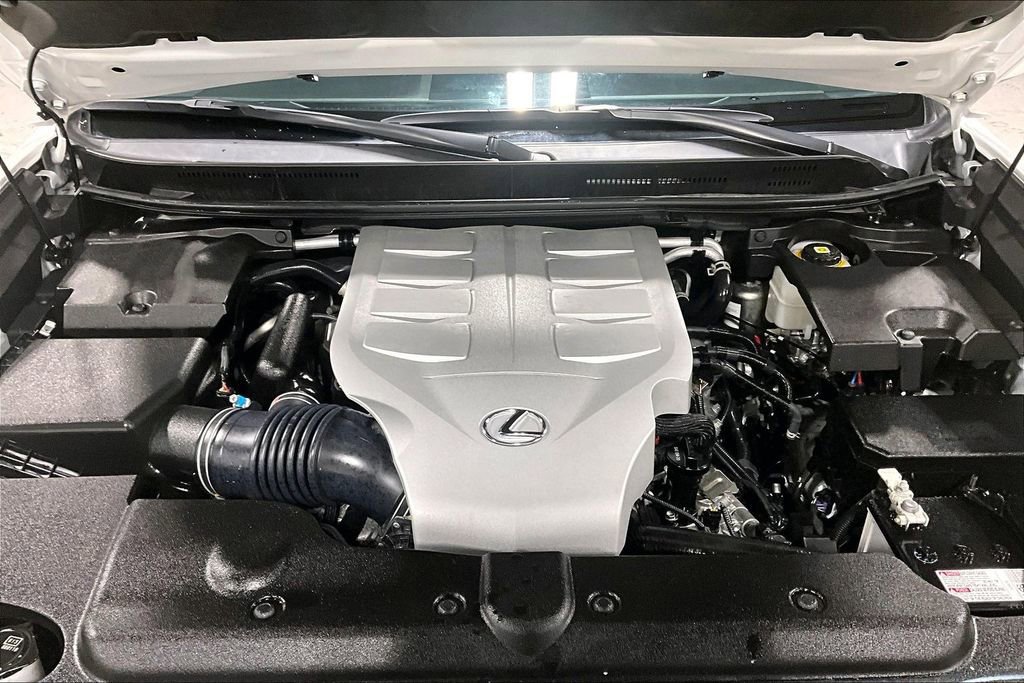 Used 2023 Lexus GX 460 Premium w/ Premium Package AWD/4WD image 11