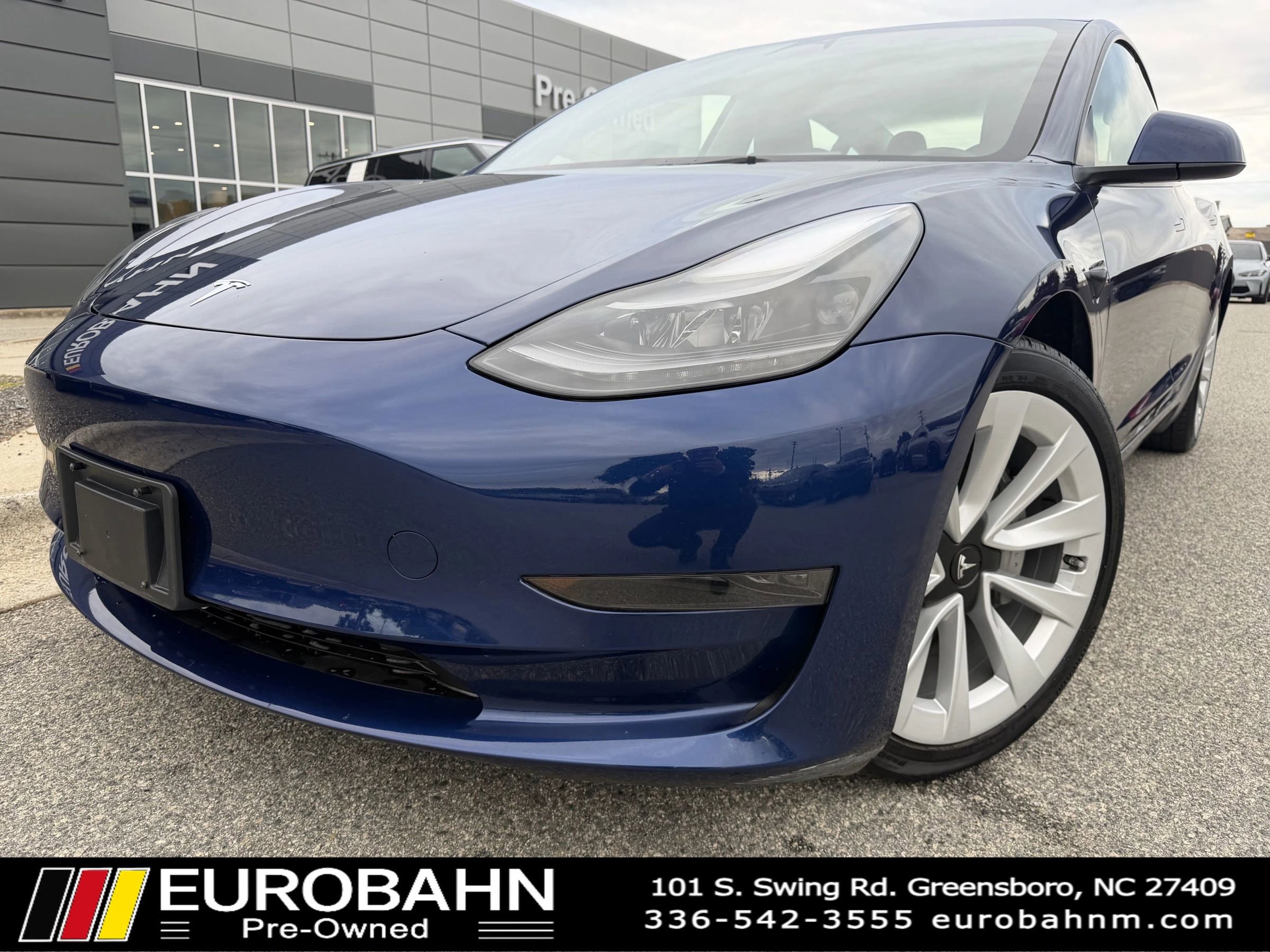 Used 2023 Tesla Model 3 Standard Range RWD image 1
