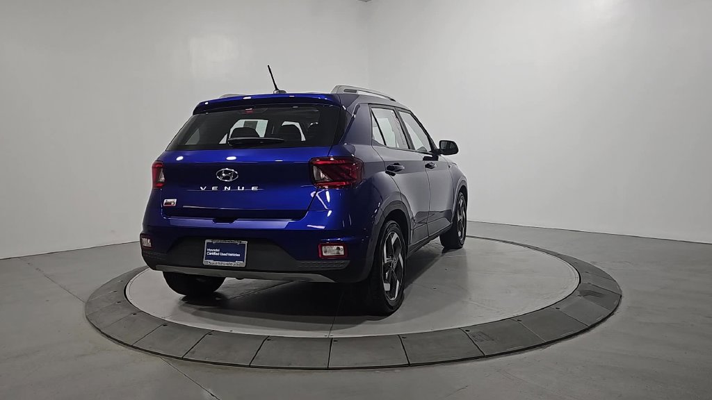 Certified 2025 Hyundai Venue SEL FWD image 5