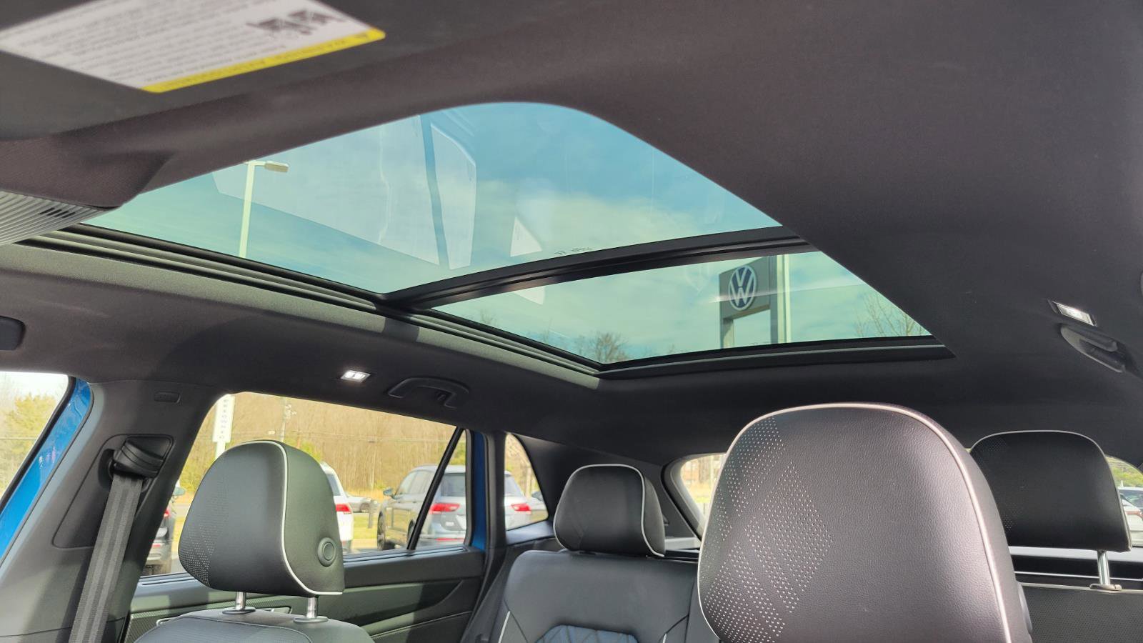 Certified 2025 Volkswagen Atlas Cross Sport SEL Premium R-Line image 24