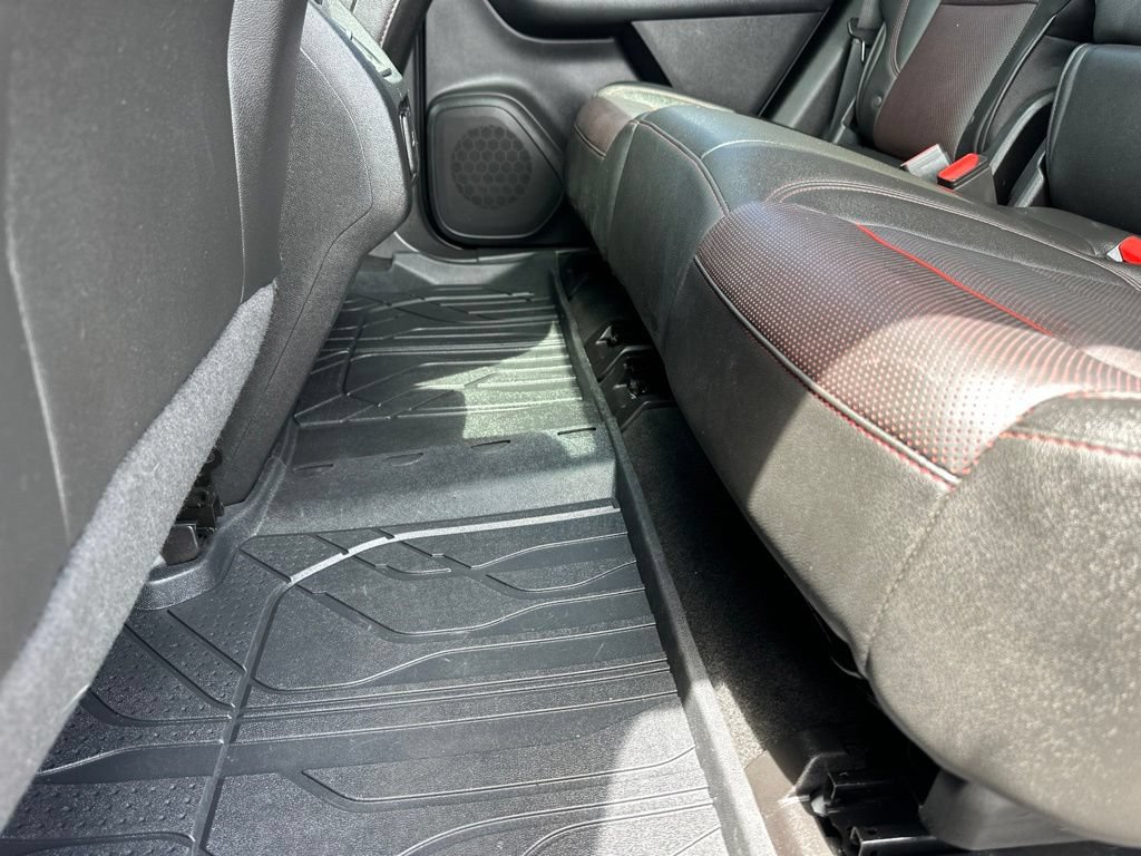 Used 2019 Chevrolet Blazer RS w/ Sun and Wheels Package FWD image 17
