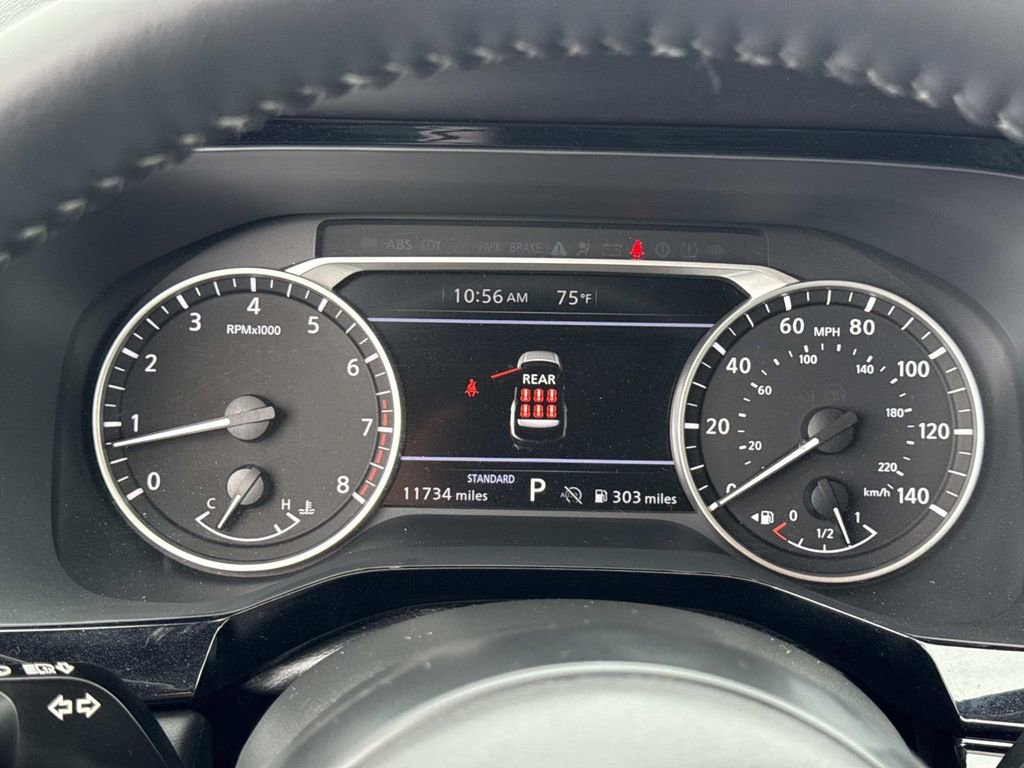 Certified 2024 Nissan Pathfinder SV image 32