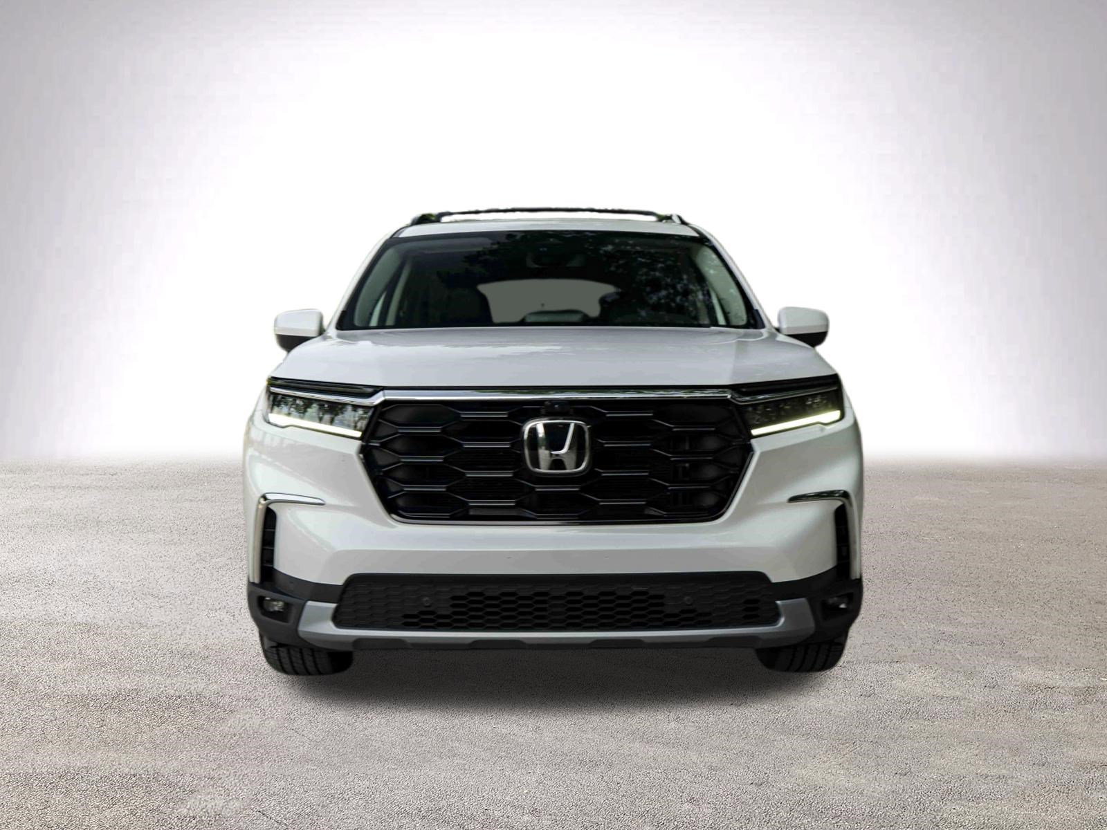 Used 2024 Honda Pilot Elite image 3