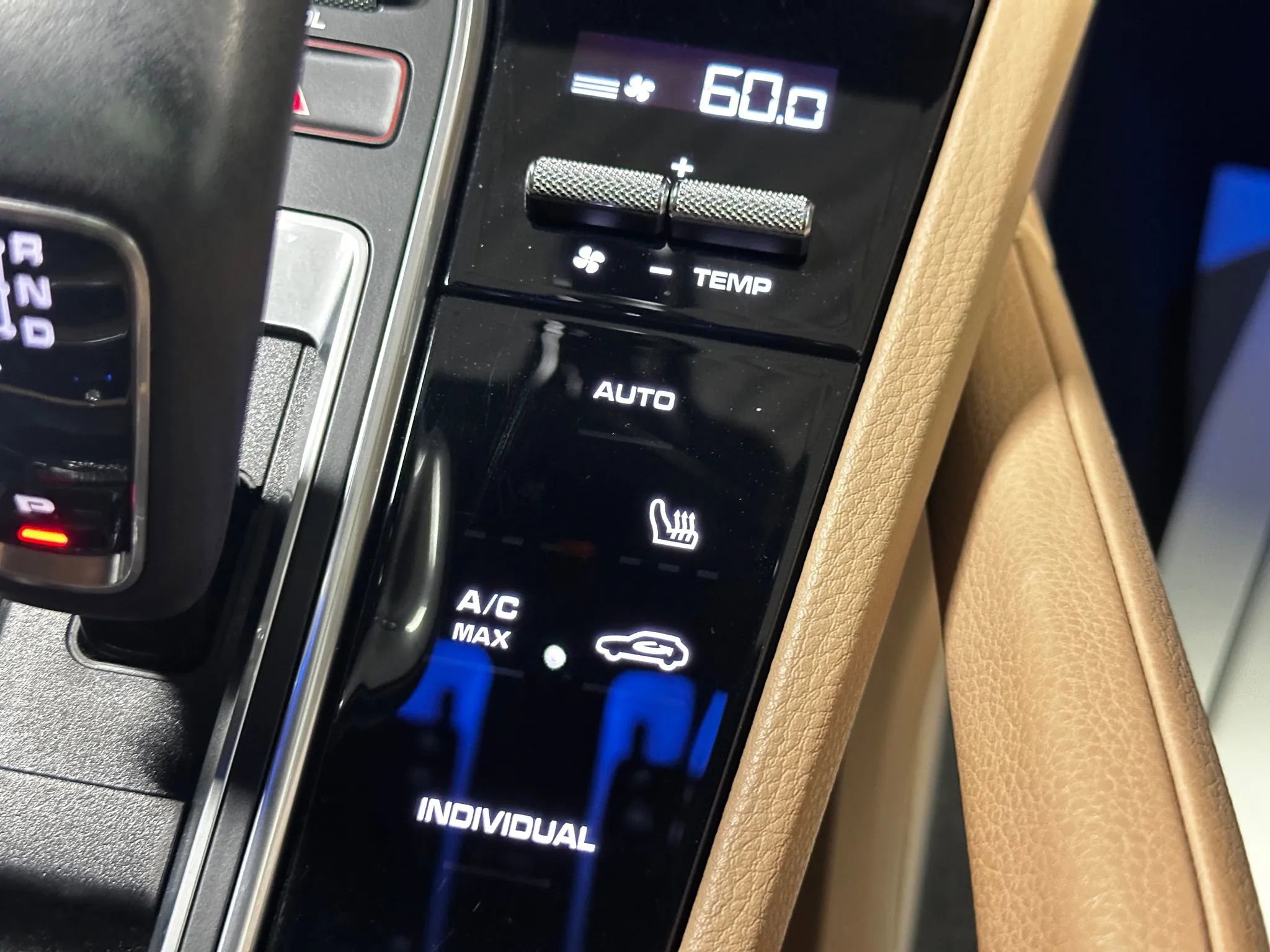 Used 2022 Porsche Cayenne Sport Utility 4D image 47