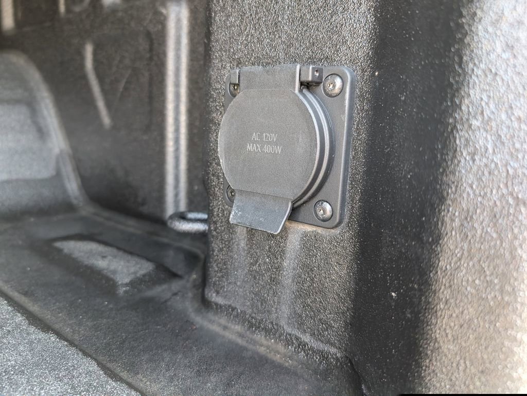 Used 2021 Chevrolet Silverado 1500 High Country image 32