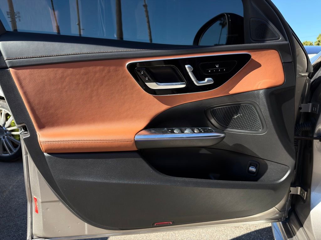 Used 2023 Mercedes-Benz C 300 Sedan image 15